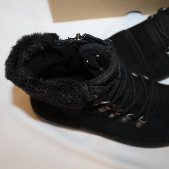 NIB UGG YOUTH 5 6 WOMENS 6.5-7 7.5-8 WATERPROOF BLACK SUEDE ANKLE BOOTS - Picture 4 of 8